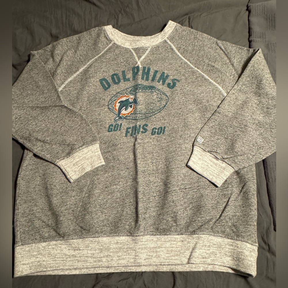 Gray Dolphins Women’s Sweatshirt
